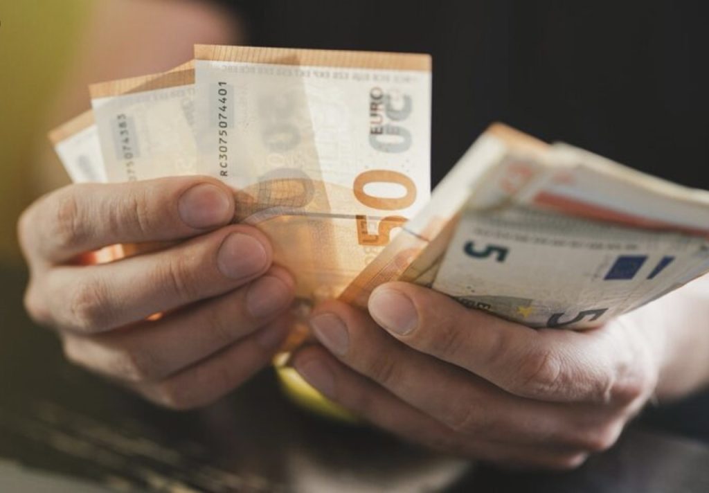 dinero de credito con aval de coche en madrid