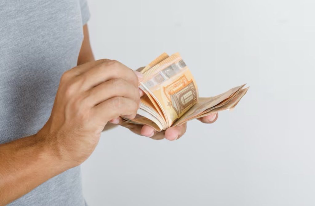 dinero de prestamo con aval de coche en sevilla